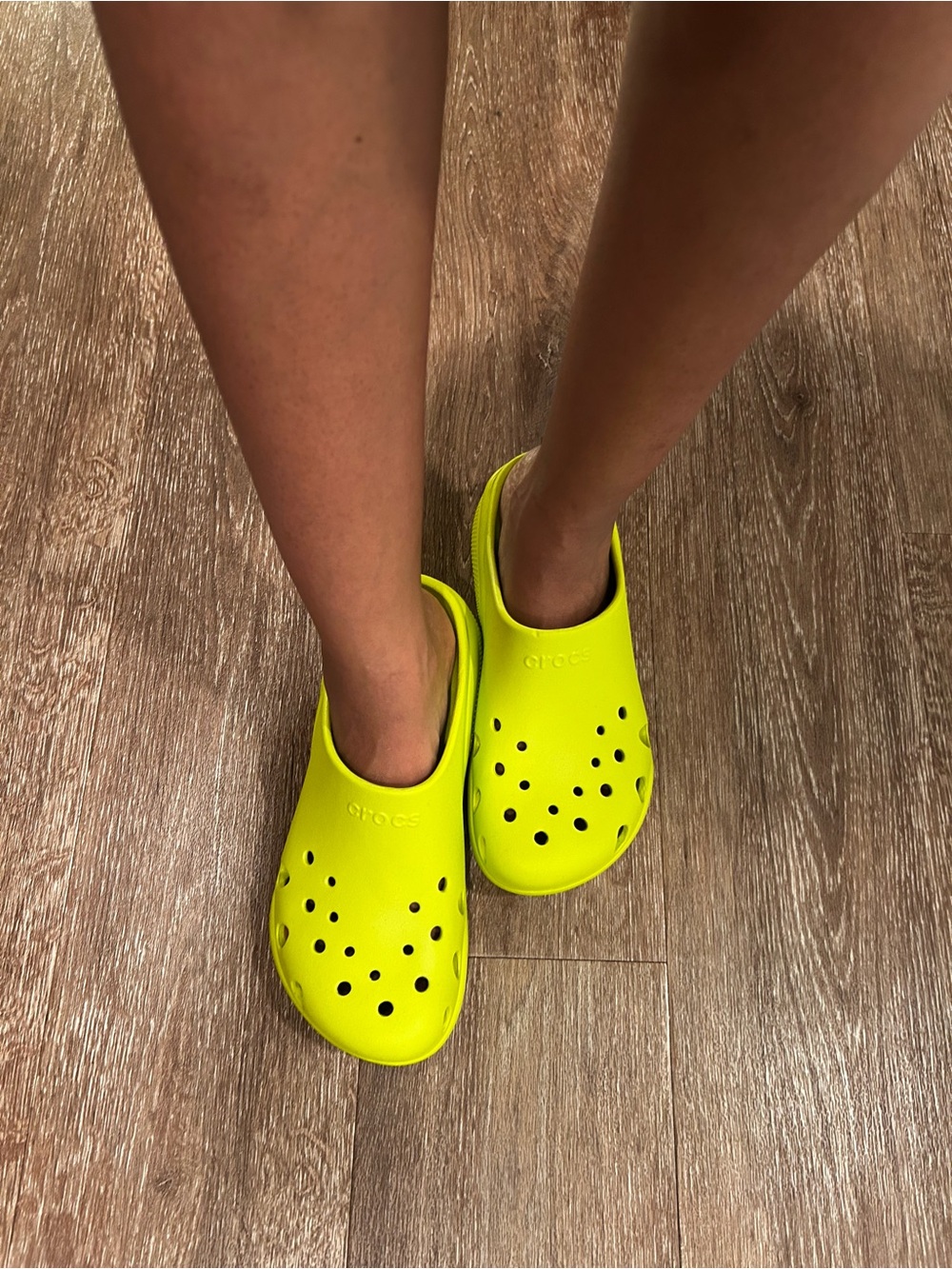 Crocs Aura Clog in Kiwi